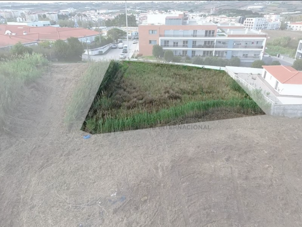 Terrain à bâtir à Lourinhã