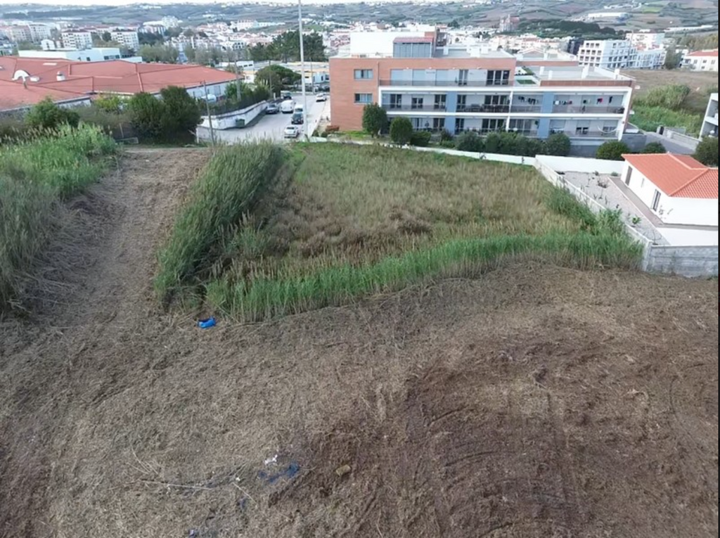 Terrain à bâtir à Lourinhã